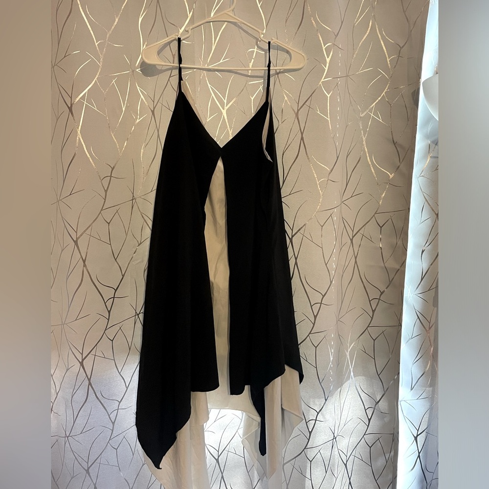 Nextima black and white peekaboo asymmetrical dress size 16